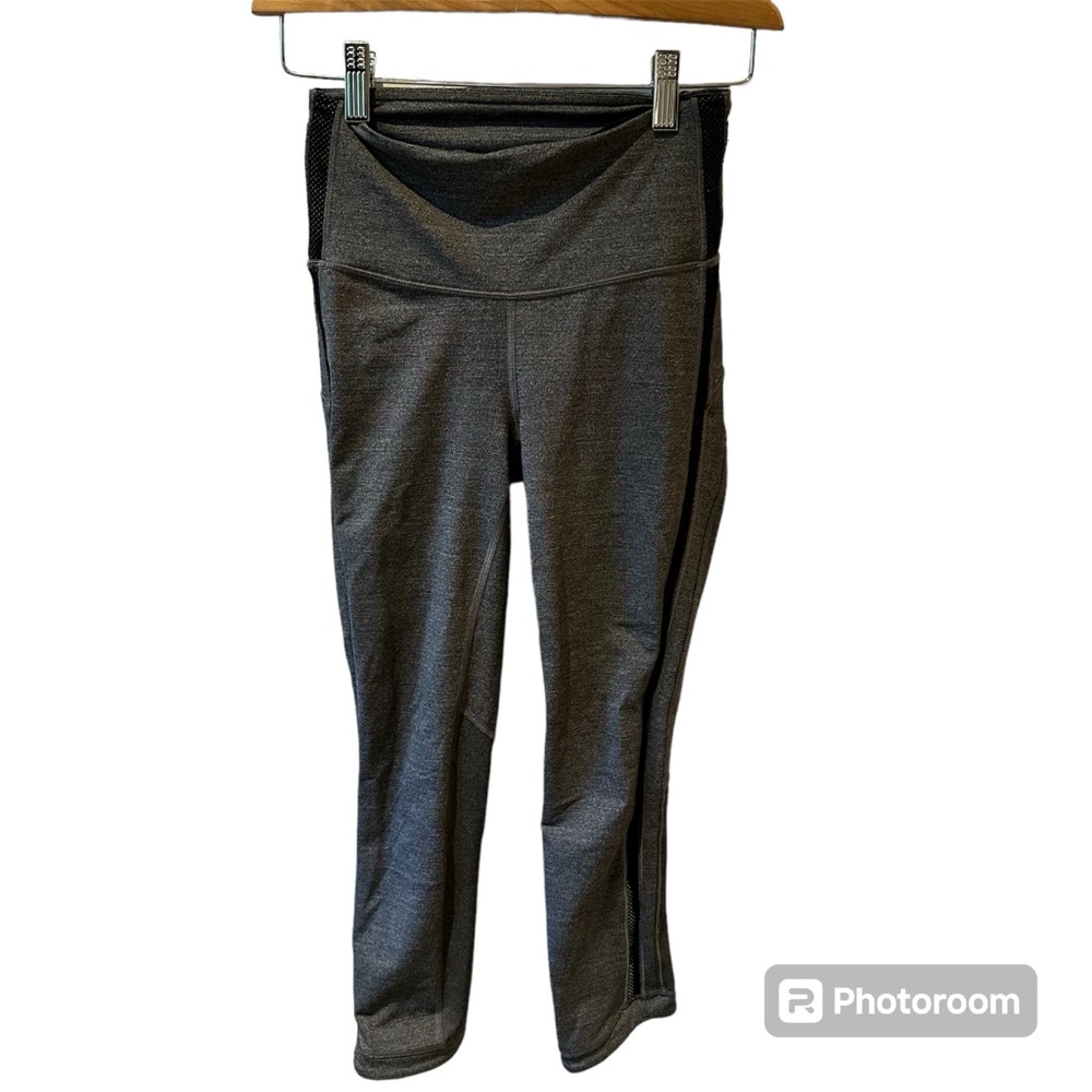 Lululemon‎ Hit It Crop Leggings Gray/Black Size 2 Running Exercise